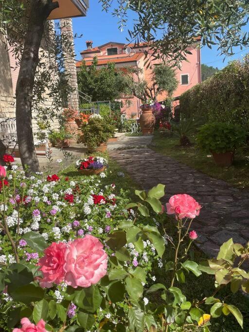 Annali Casa Vacanze - Shabby Style Nella Natura La Spezia Exterior foto